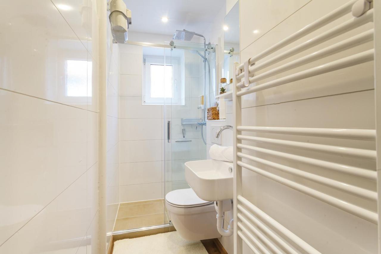 Design Apartment / 2 Room / Central / Contactless Check-In ฮันโนเวอร์ ภายนอก รูปภาพ