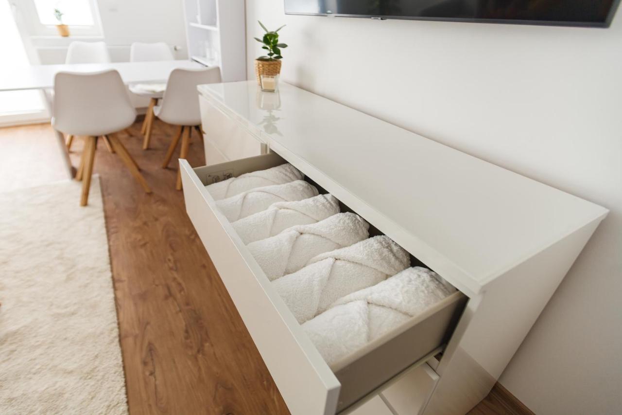 Design Apartment / 2 Room / Central / Contactless Check-In ฮันโนเวอร์ ภายนอก รูปภาพ